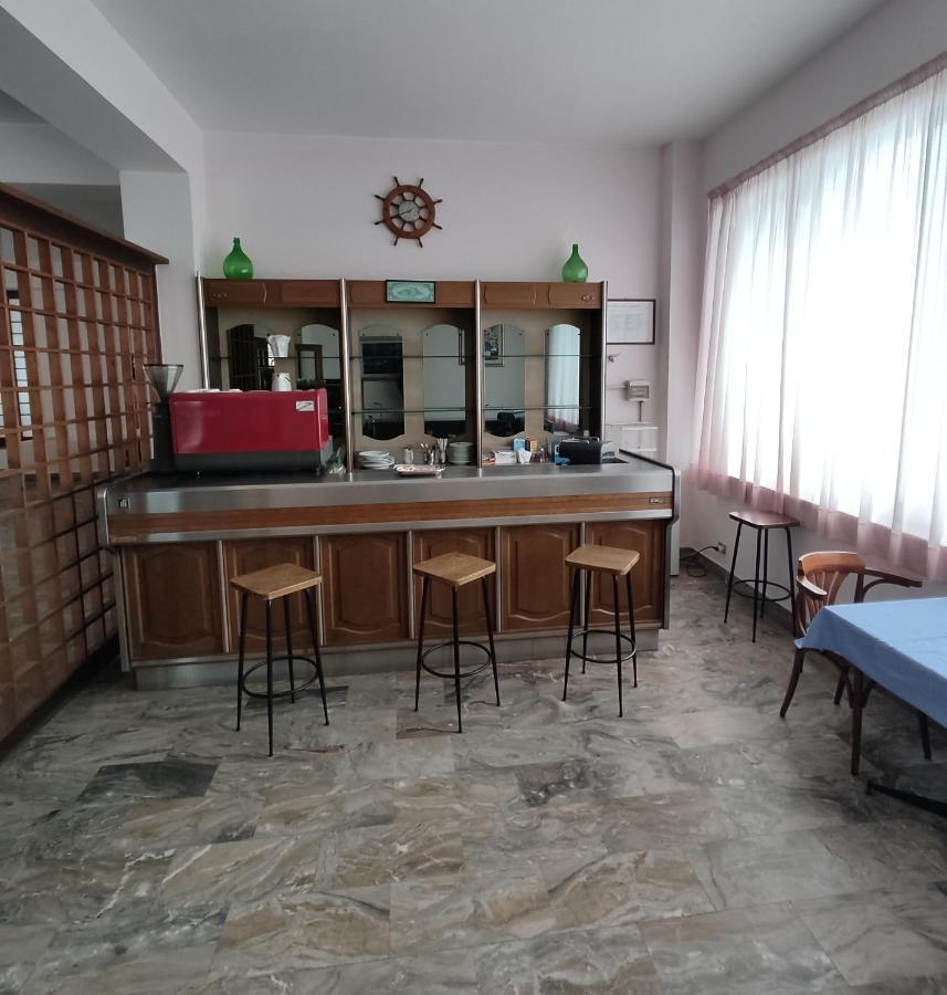 Hotel Il Dollaro Вила Сан Джовани Екстериор снимка